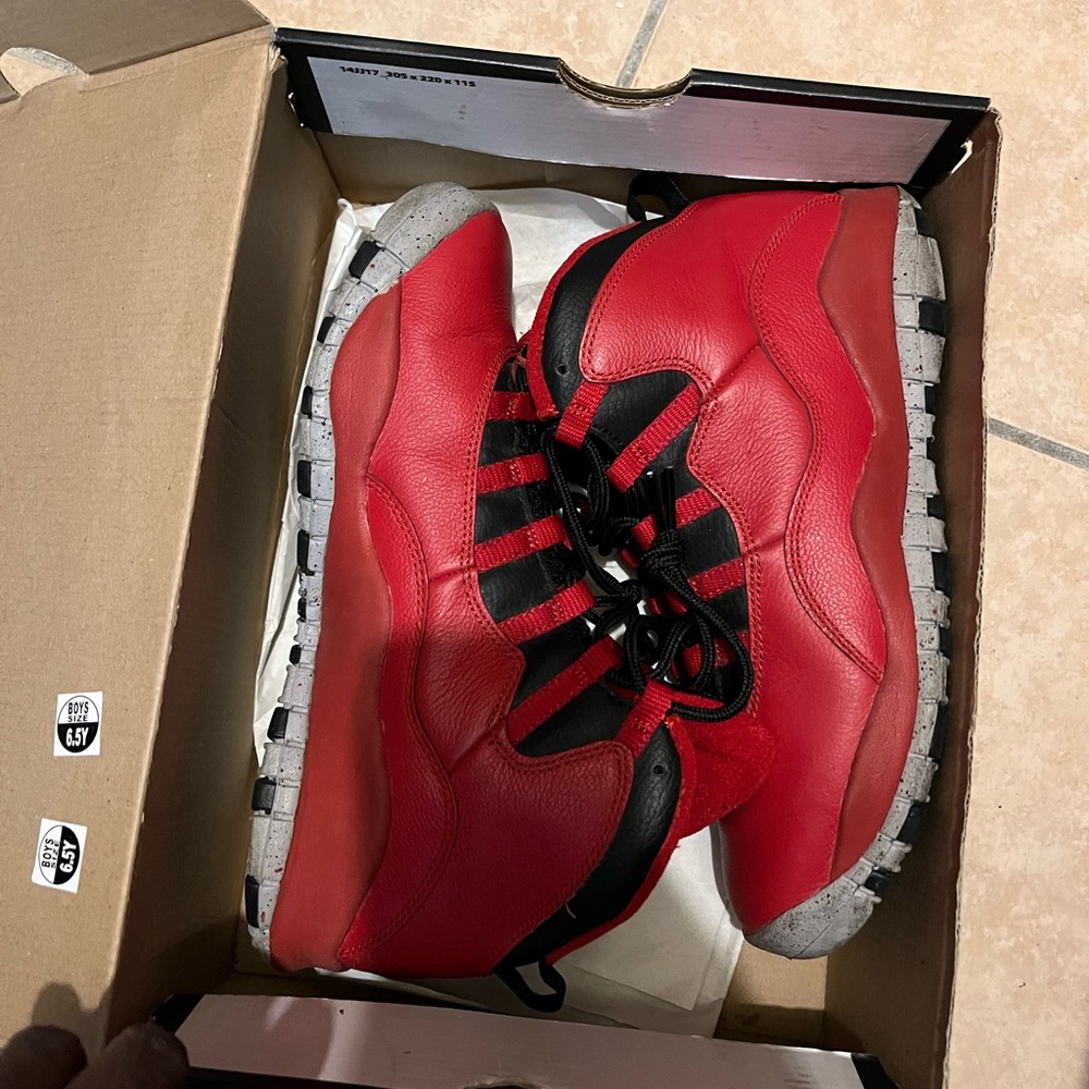 Bulls over broadway 10s